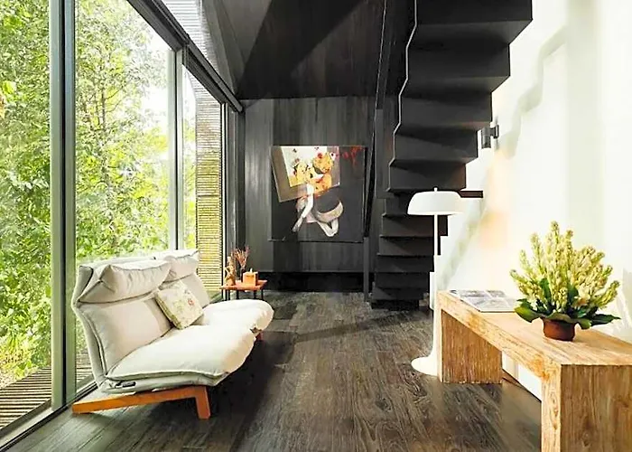 Aradhana 5 Bedroom Private Pool Zn40